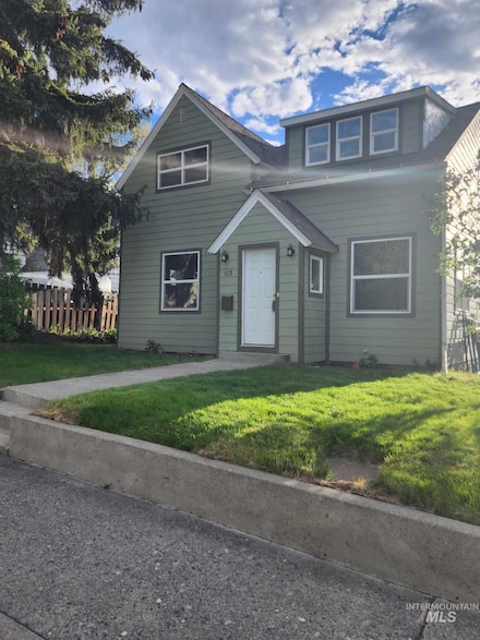 113 N Jackson St, Moscow, ID 83843