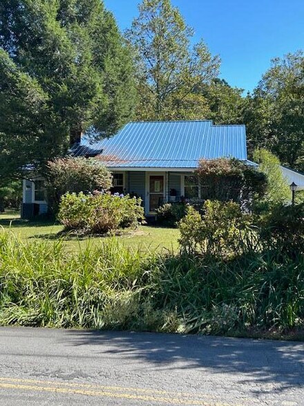 1386 Rabbit Valley Rd NW, Cleveland, TN 37312