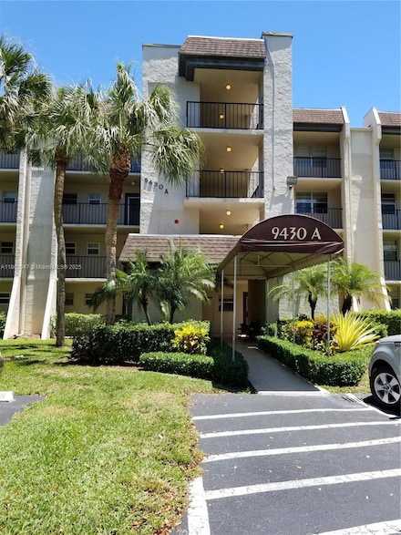 9430 Poinciana Place Unit 212, Davie, FL 33324