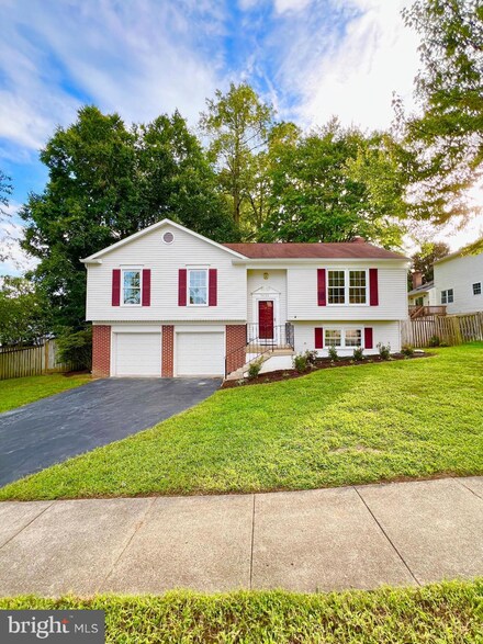 7605 Ruxton Dr, Springfield, VA 22153