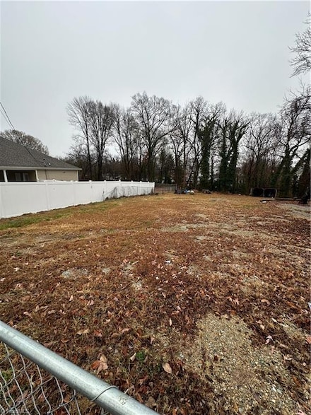 4513 Swift St, Greensboro, NC 27407