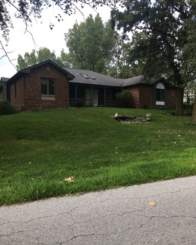 3308 E Forestview Trail, Crete, IL 60417