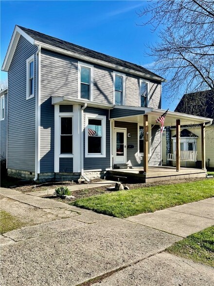 134 N Main St, Camden, OH 45311