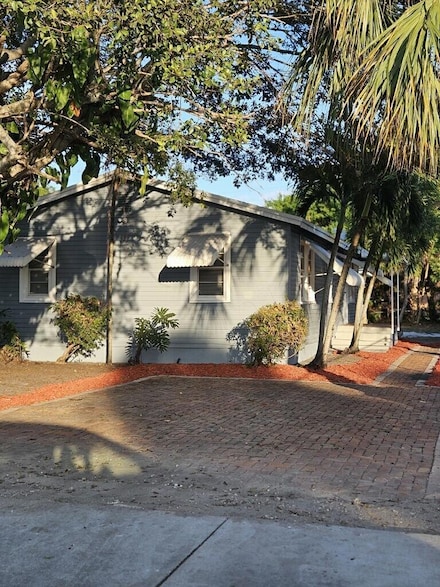 239 NW 6th Ave, Delray Beach, FL 33444