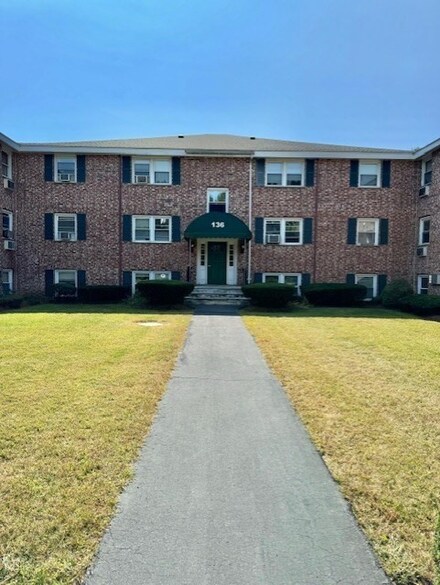 136 Tyngsboro Rd Unit 1, North Chelmsford, MA 01863