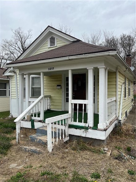 3212 E 60th St, Kansas City, MO 64130