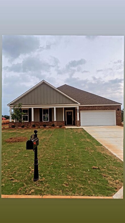 312 Overcup Dr, Troy, AL 36079