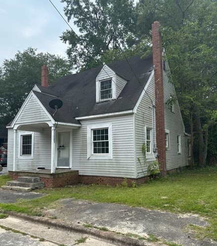 105 Roberson Ave, Williamston, NC 27892
