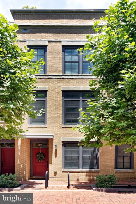 17 Pioneer Mill Way, Alexandria, VA 22314
