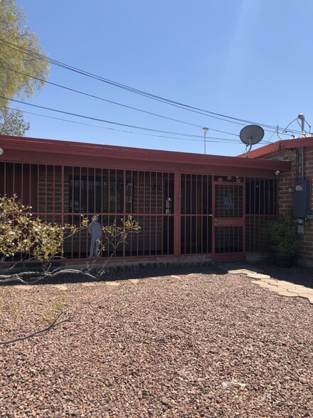 1524 E Kleindale Rd, Tucson, AZ 85719