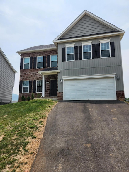 4942 Warrior Dr, Salem, VA 24153