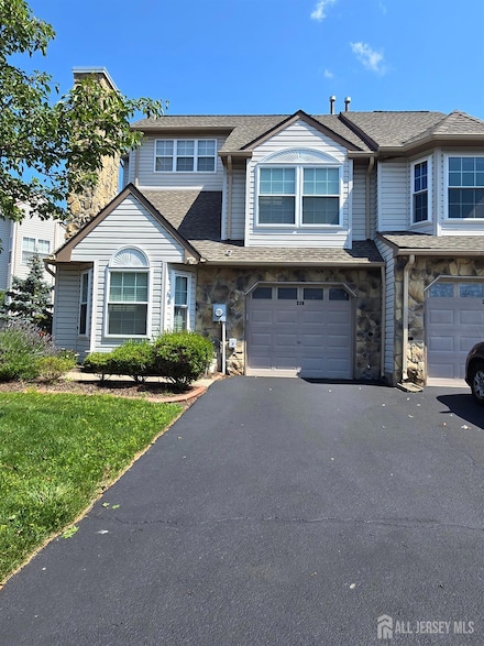 339 Lunar Rd, Piscataway, NJ 08854