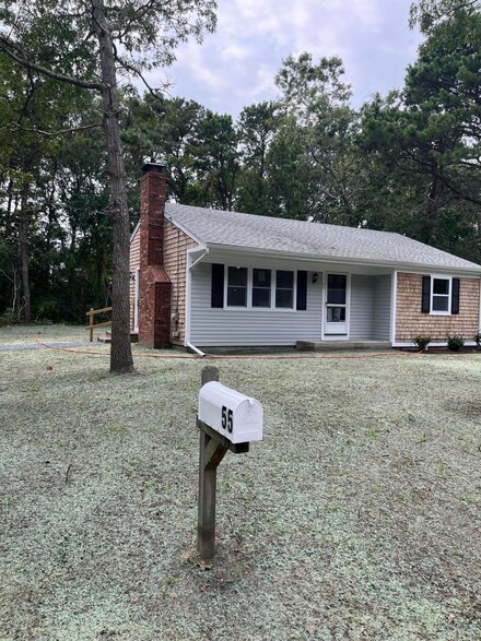 55 Buckwood Dr, Hyannis, MA 02601