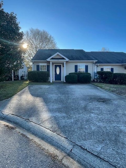 138 W Middlebury Ln SW, Aiken, SC 29803