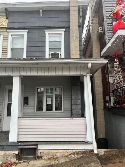 377 W Ridge St, Lansford, PA 18232