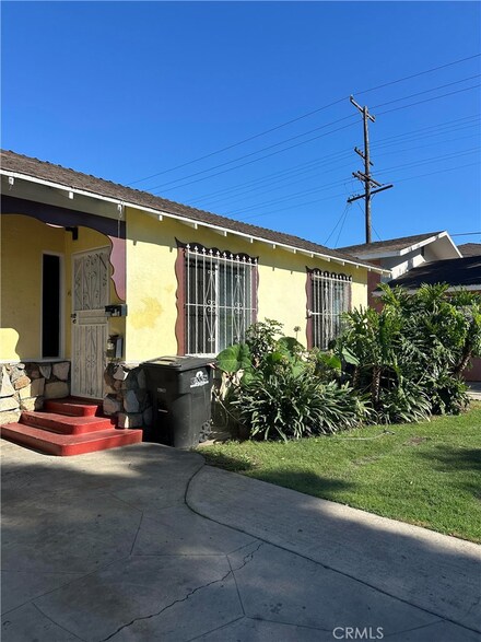 8176 Evergreen Ave, South Gate, CA 90280