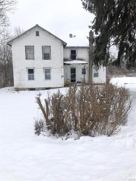 4164 County Line Rd, Skaneateles, NY 13152
