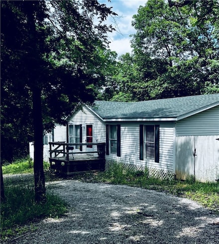 316 Stateline Dr, Holiday Island, AR 72631
