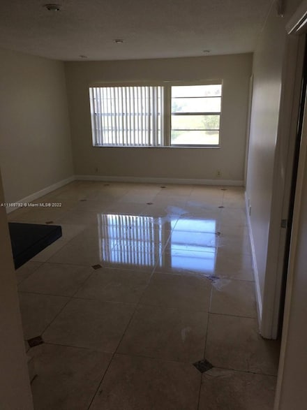 5021 W Oakland Park Blvd Unit 106, Lauderdale Lakes, FL 33313