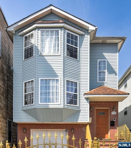 52 Stone St, Newark, NJ 07104