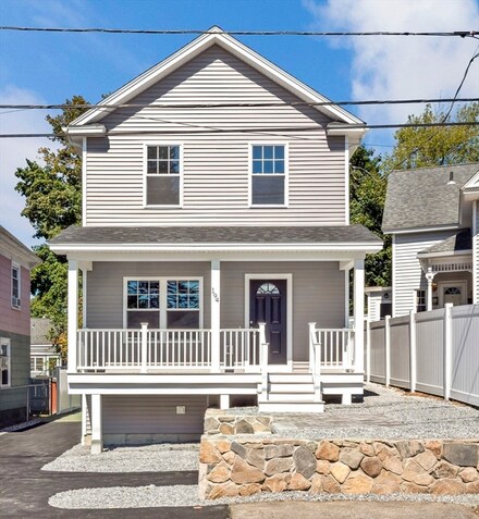 194 Ennell St, Lowell, MA 01850