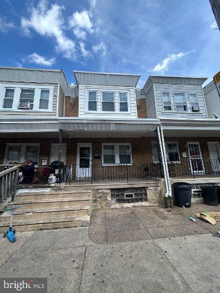 4745 Oakmont St, Philadelphia, PA 19136