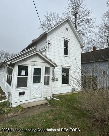 1034 Walker St, Jackson, MI 49202