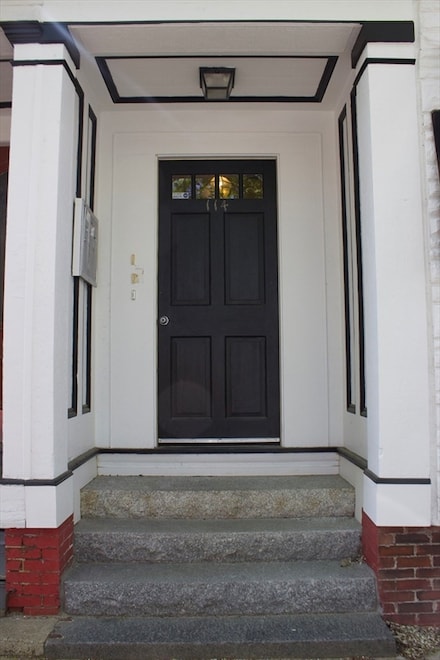 114 Thorndike St Unit 1, Cambridge, MA 02141