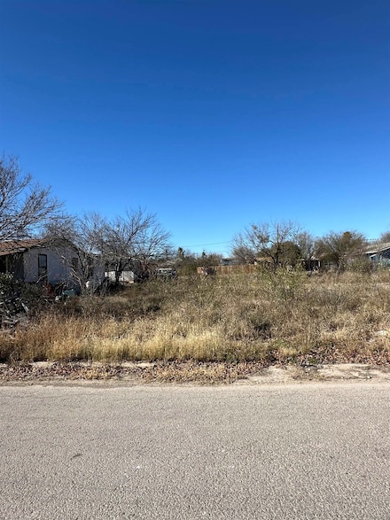 304 Leticia St, Del Rio, TX 78840