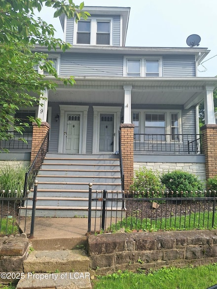 9 1/2 Union St, Jenkins Township, PA 18640