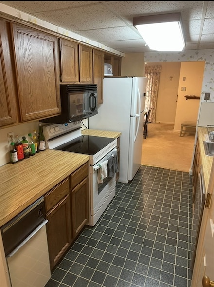 41 Angleside Rd Unit 3, Waltham, MA 02453