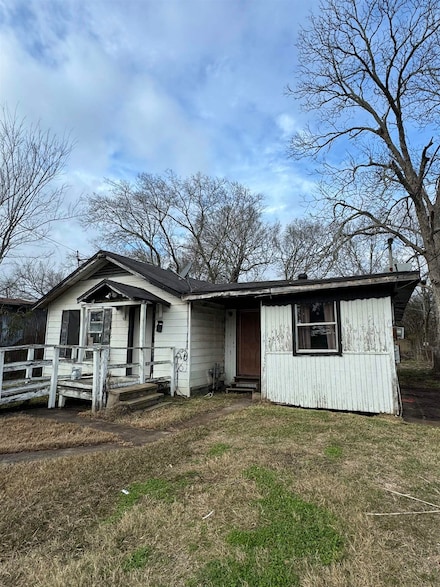 2850 Blanchette St, Beaumont, TX 77701