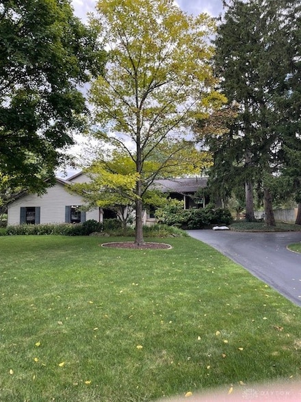 390 Tanglewood Dr, Beavercreek, OH 45440