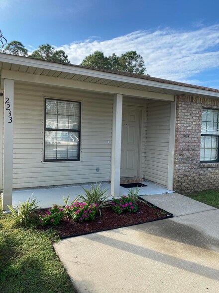 2233 Jeannie St, Navarre, FL 32566