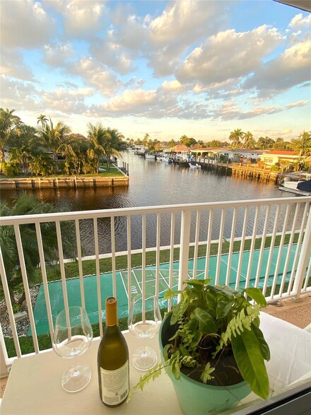 331 E Mcnab Rd Unit 218, Pompano Beach, FL 33060