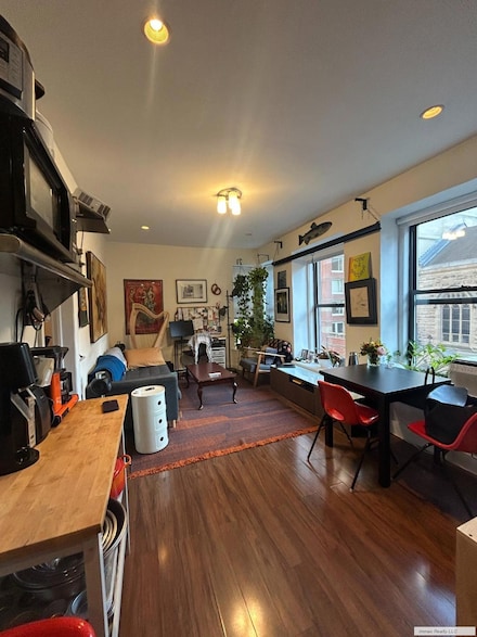 560 W End Ave Unit 4E, New York, NY 10024