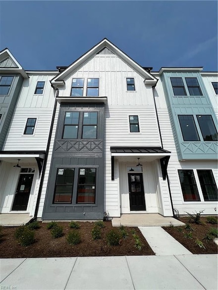 913 Jennings Ln, Chesapeake, VA 23322