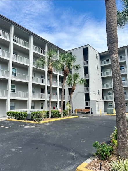 3262 Lake Bayshore Dr Unit O510, Bradenton, FL 34205