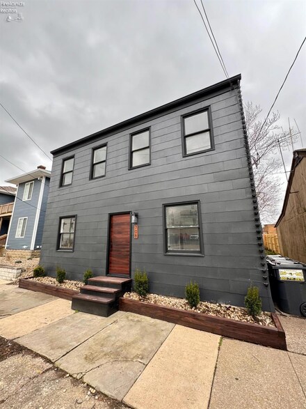 708 W Market St, Sandusky, OH 44870