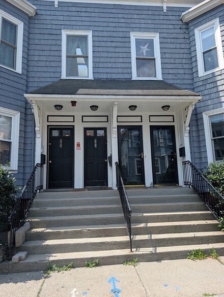 40 Prince St Unit 40, Cambridge, MA 02139