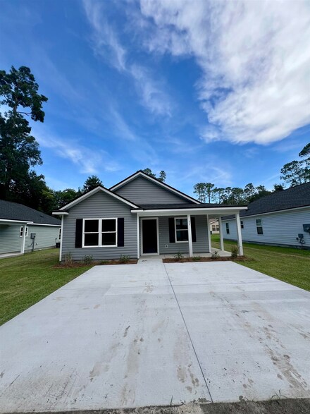 33 Naskapi St, Crawfordville, FL 32327