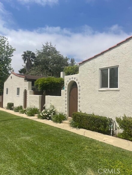 2023 Lovila Ln, Altadena, CA 91001