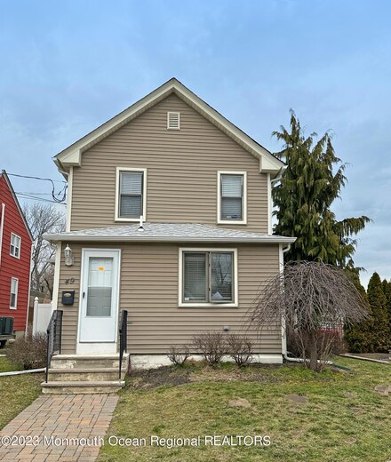 49 Garnsey Place, Belford, NJ 07718