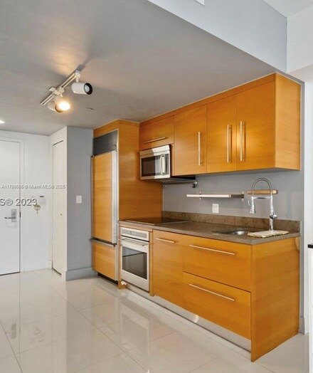 475 Brickell Ave Unit 3010, Miami, FL 33131