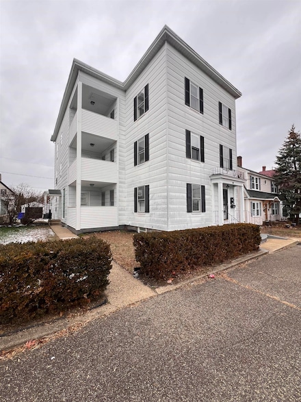 198 Alsace St Unit 3, Manchester, NH 03102