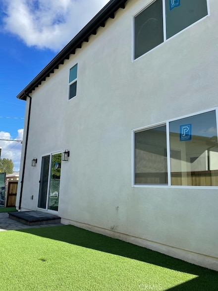 11648 Arminta St, Los Angeles, CA 91605
