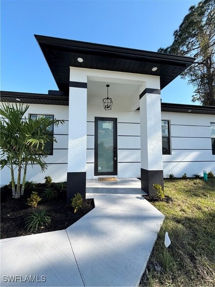 746 Testerman Ct, Lehigh Acres, FL 33974