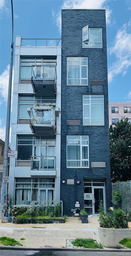 179 Monroe St Unit 1A, Brooklyn, NY 11216