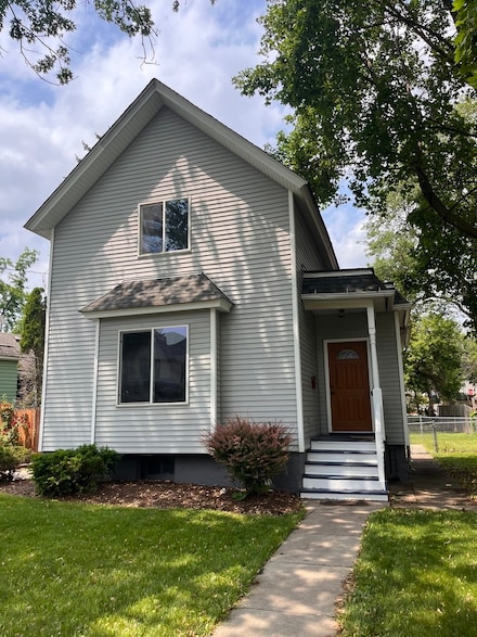 508 Mill St, Elgin, IL 60123