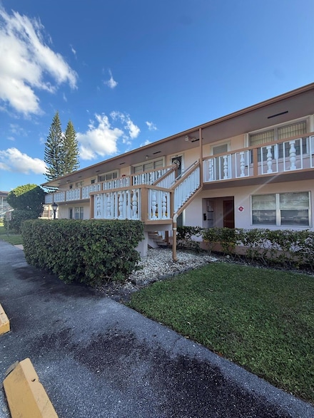 236 Kent N, West Palm Beach, FL 33417